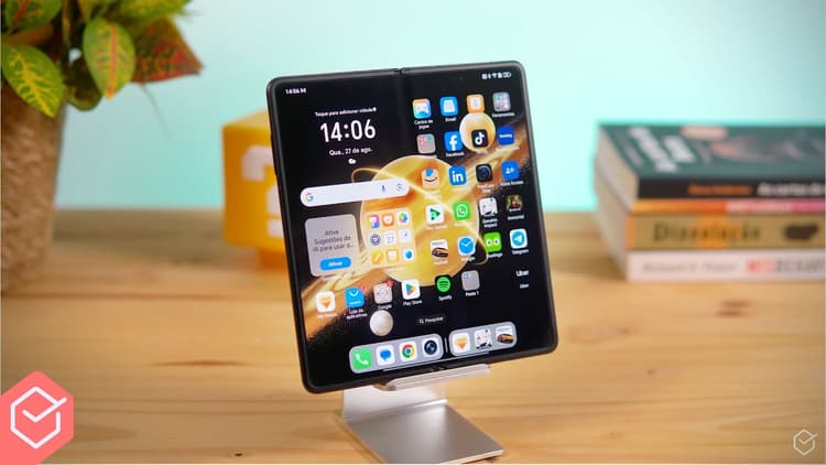 Youtube Video ADEUS Z FOLD 7? Esse DOBRÁVEL ULTRAFINO me SURPREENDEU! // HONOR MAGIC V3