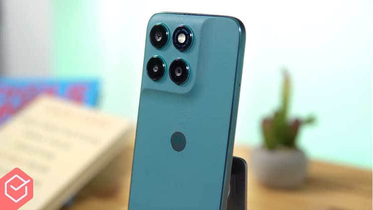Youtube Video ADEUS GALAXY A56 e A57!? // MOTO G77 tem OLED 5000 Nits, 108MP, 5200mAh E 256GB por menos de R$2000!